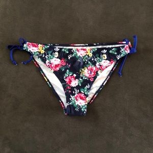 NWT Sz XL Floral Tie-Side Swim Bottoms